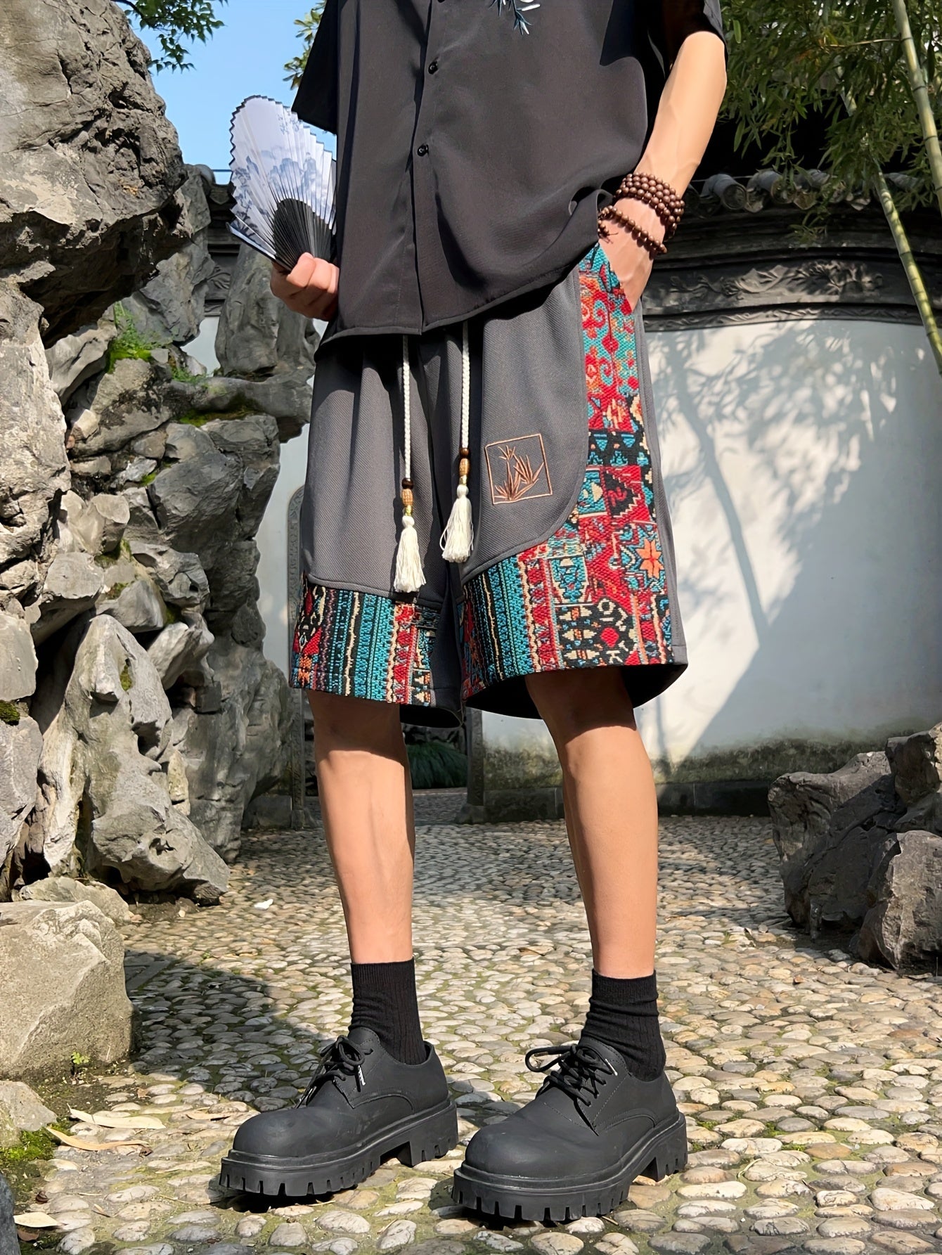 Men's Loose Ethnic Embroidery Graphic Print Shorts With Pockets, Casual Drawstring Shorts For Summer