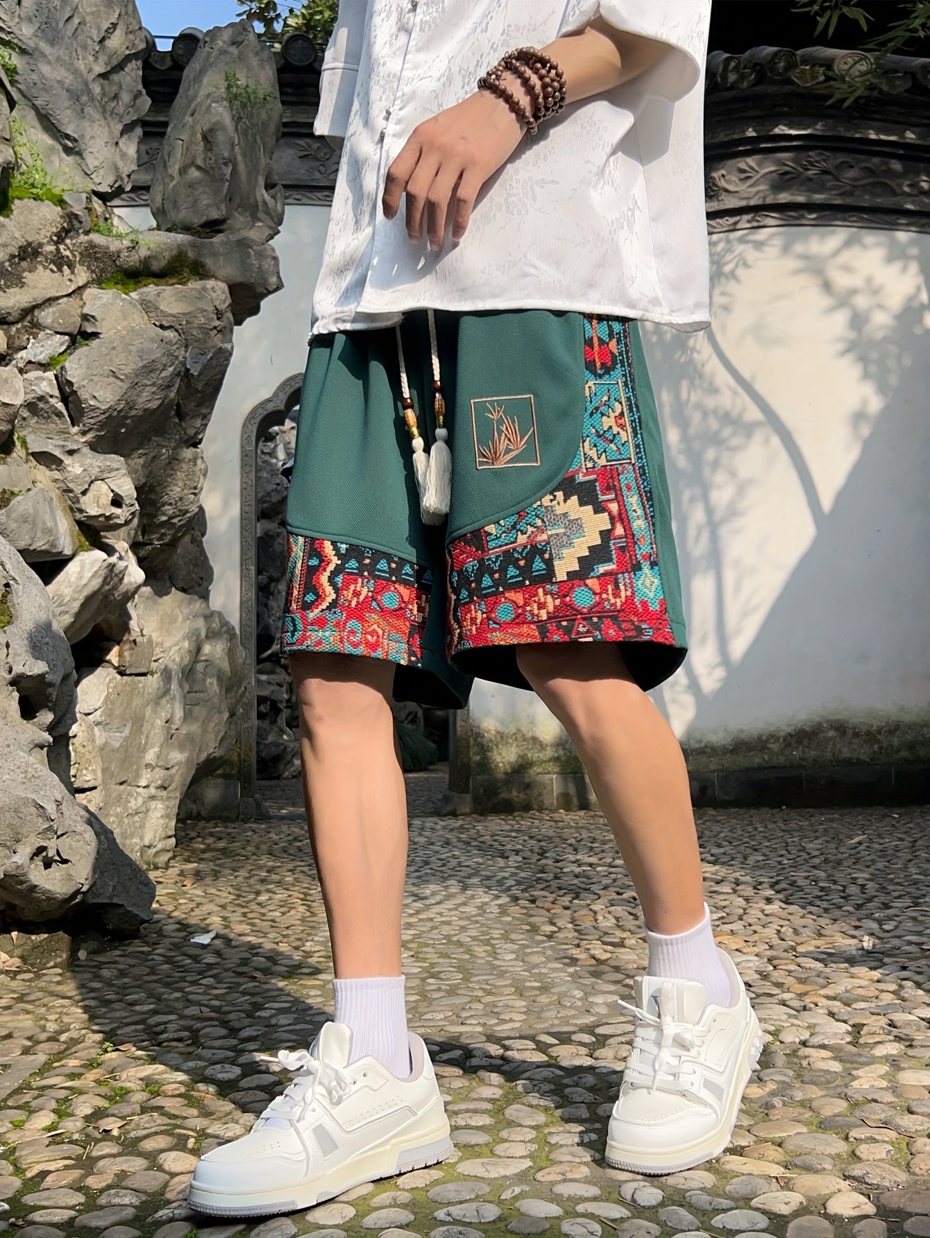 Men's Loose Ethnic Embroidery Graphic Print Shorts With Pockets, Casual Drawstring Shorts For Summer