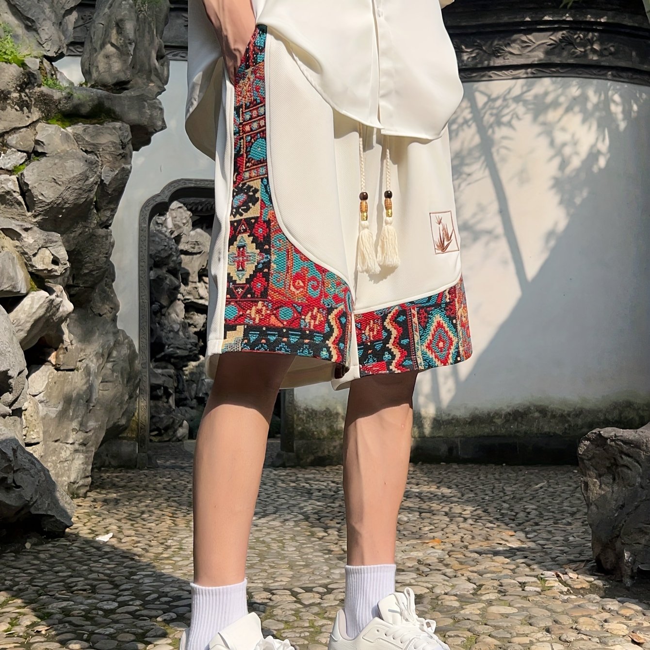Men's Loose Ethnic Embroidery Graphic Print Shorts With Pockets, Casual Drawstring Shorts For Summer