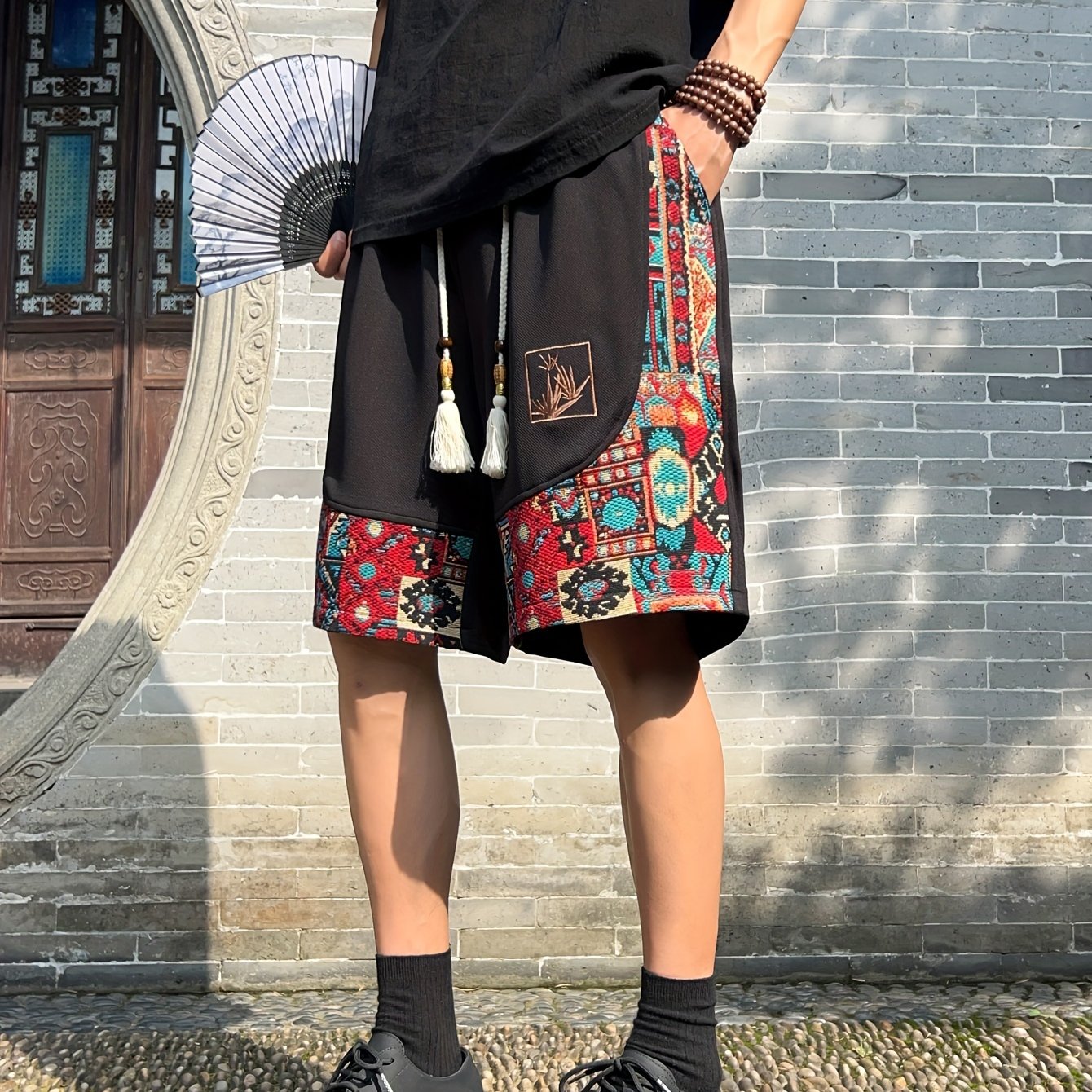 Men's Loose Ethnic Embroidery Graphic Print Shorts With Pockets, Casual Drawstring Shorts For Summer