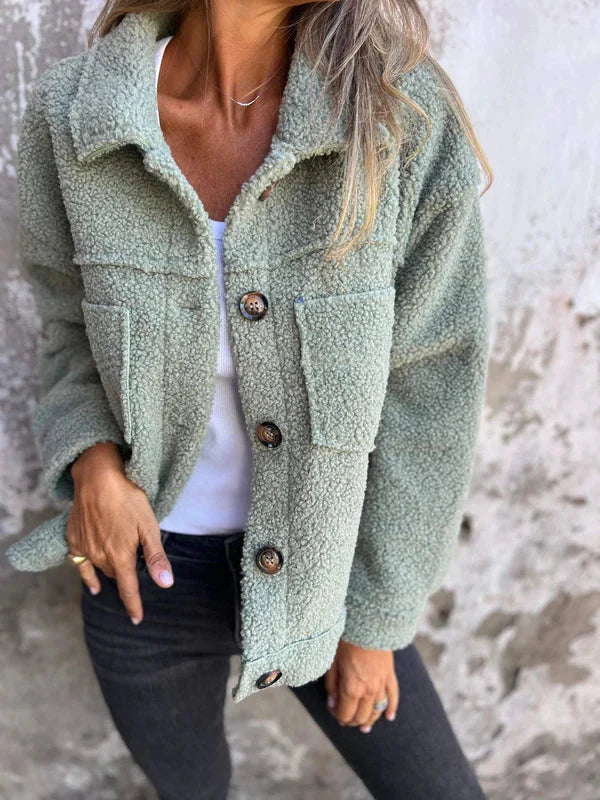 PUCURI – Veste Courte en Laine avec Revers