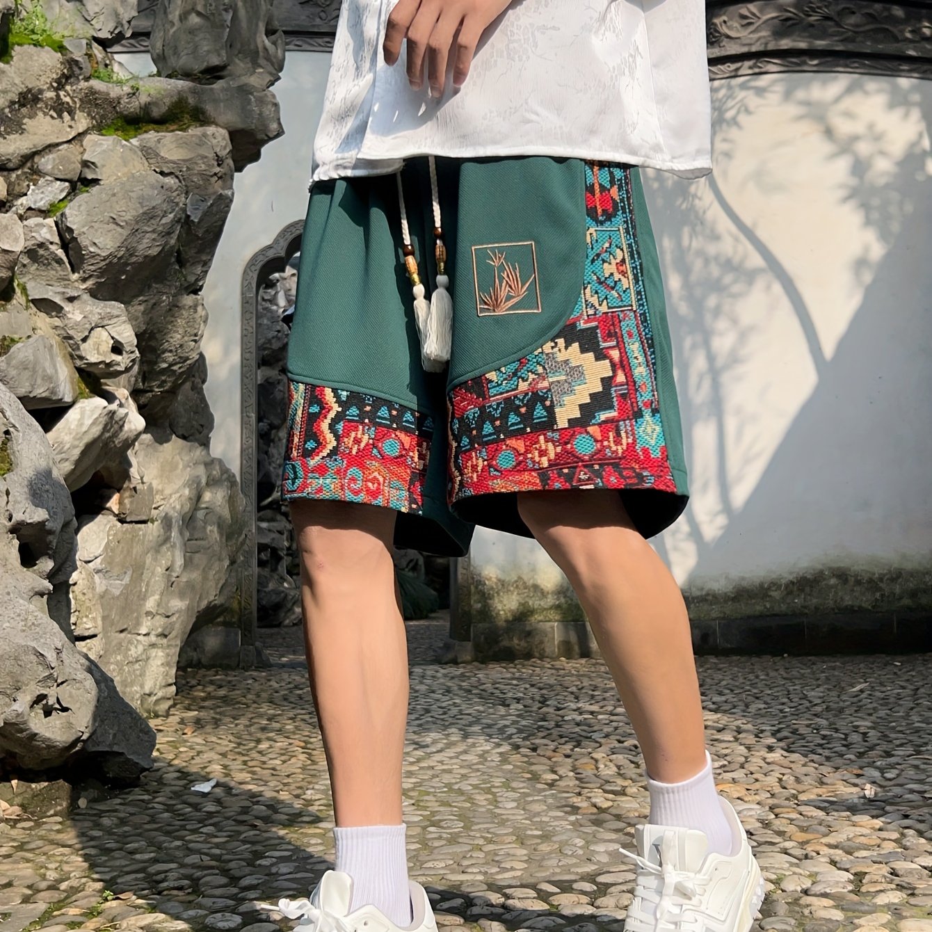 Men's Loose Ethnic Embroidery Graphic Print Shorts With Pockets, Casual Drawstring Shorts For Summer