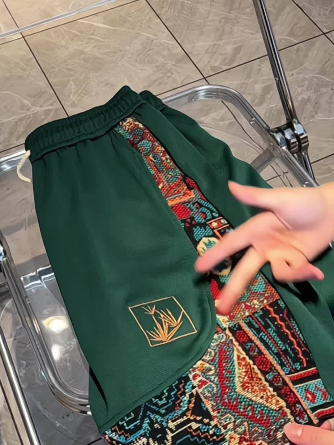 Men's Loose Ethnic Embroidery Graphic Print Shorts With Pockets, Casual Drawstring Shorts For Summer